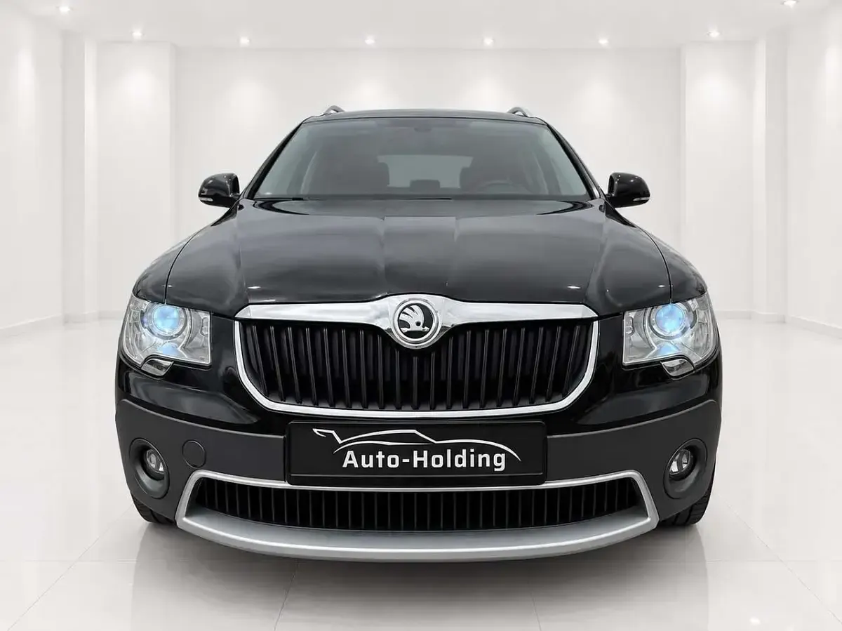 Gebraucht Skoda Superb Exclusive 170 PS (125 kW) 2013 Schwarz Kombi