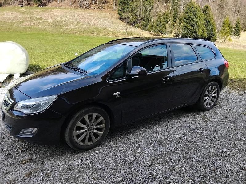 Gebraucht Opel Astra S 110 PS (80 kW) 2012 Braun Kombi