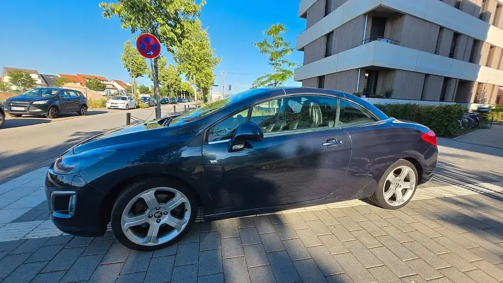 Gebraucht Peugeot 308 CC Active 156 PS (114 kW) 2013 Schwarz Cabrio