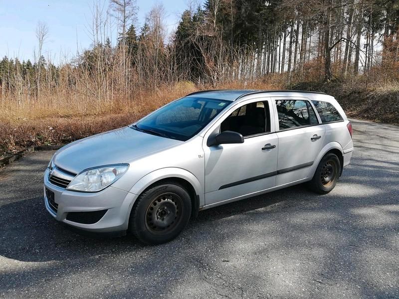 Gebraucht Opel Astra 115 PS (84 kW) 2009 Silber Kleinwagen