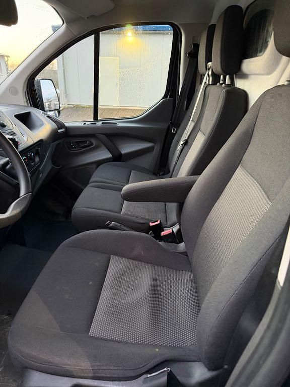 Gebraucht Ford Transit Custom 105 PS (77 kW) 2018 Schwarz