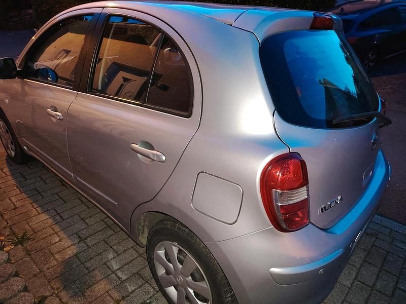Silber Gebraucht 2011 Nissan Micra Kleinwagen | 4.500 € - Bild 1/4