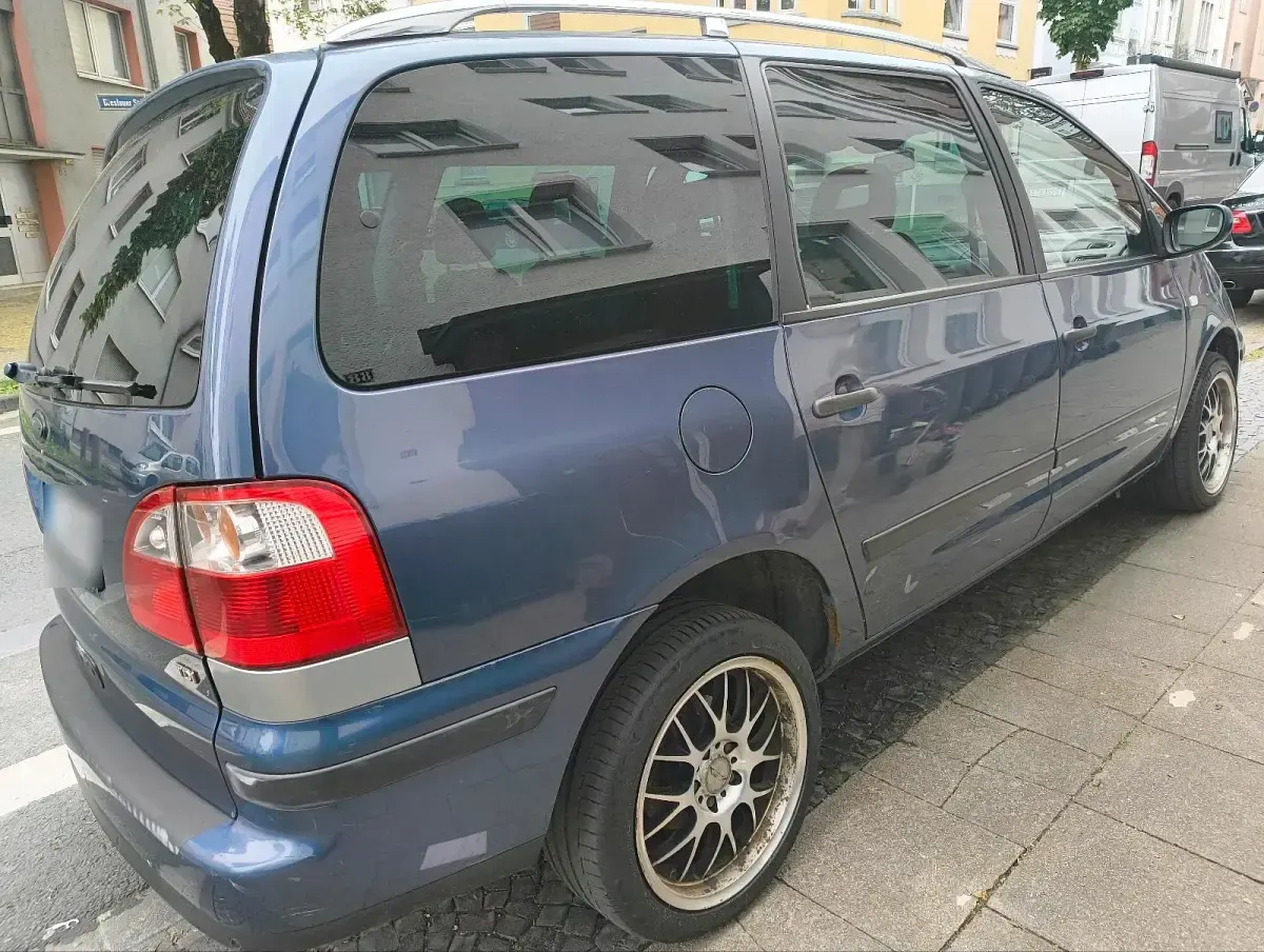 Second-hand Ford Galaxy 2005 Monovolum