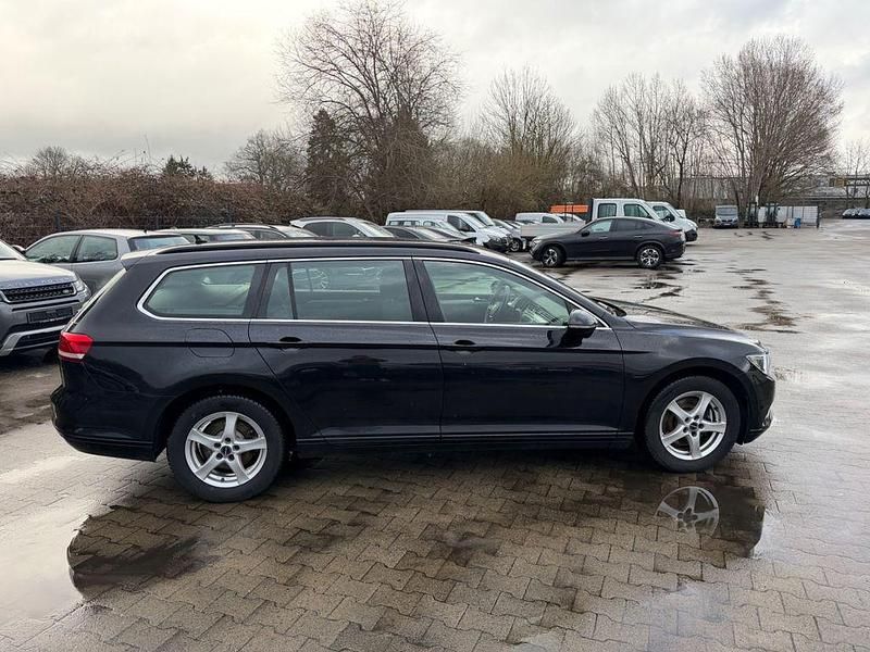 Gebraucht VW Passat Comfortline 120 PS (88 kW) 2015 Schwarz Kombi