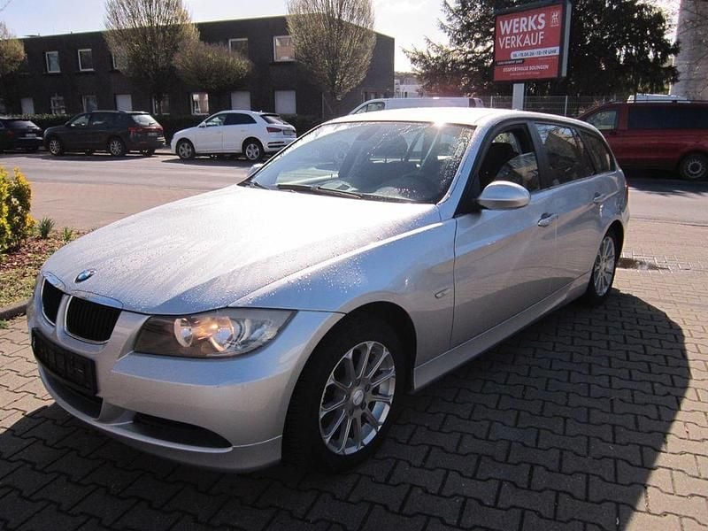 Gebraucht BMW 320 150 PS (110 kW) 2007 Silber Kombi