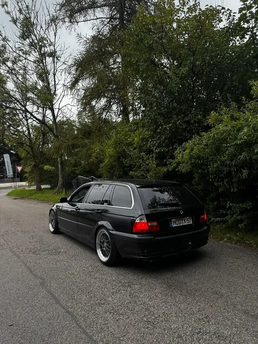 Gebraucht BMW 330 184 PS (135 kW) 2003 Schwarz Kombi