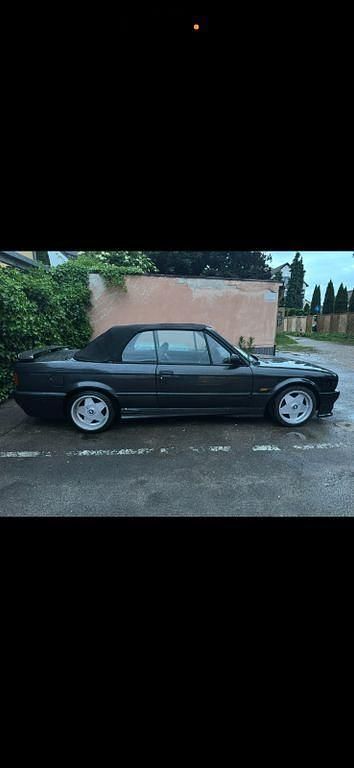 Gebraucht BMW 320 Cabriolet Performance 129 PS (94 kW) 1991 Schwarz Cabrio