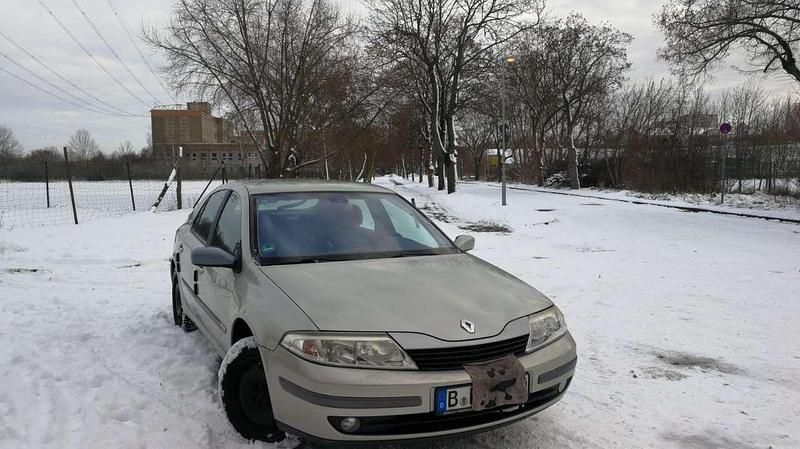 Gebraucht Renault Laguna II Authentique 120 PS (88 kW) 2002 Grün Limousine