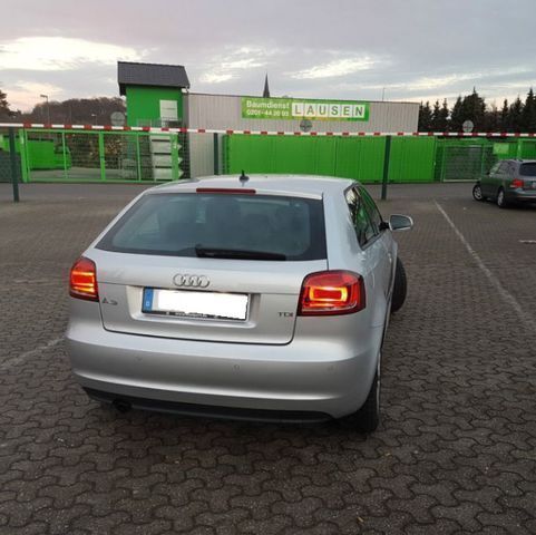Gebraucht Audi A3 Ambition 140 PS (102 kW) 2012 Silber metallic Kleinwagen