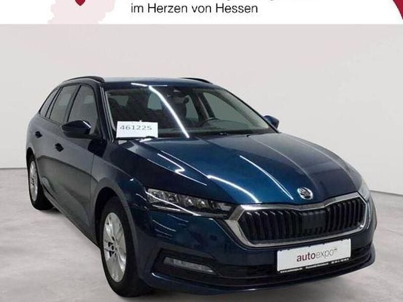 Lavablau metallic Gebraucht 2021 Skoda Octavia Ambition Kombi | 15.590 € (Fairer Preis) - Bild 1/4