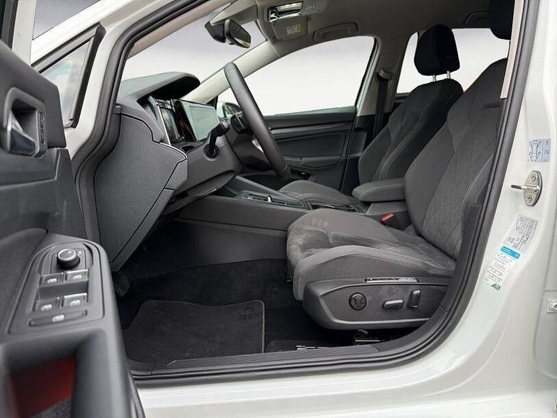 Gebraucht VW Golf VII 54 PS (39 kW) 2021 Weiss Kleinwagen