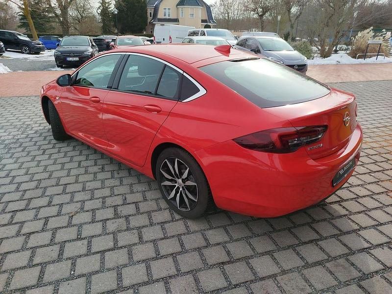 Gebraucht Opel Insignia Innovation 165 PS (121 kW) 2018 Rot Limousine