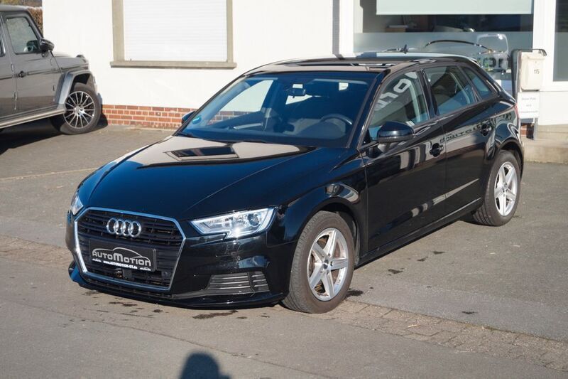 Schwarz Gebraucht 2020 Audi A3 Sportback Limousine | 17.890 € (Fairer Preis) - Bild 1/4