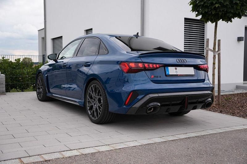 Gebraucht Audi RS3 Ambiente 400 PS (294 kW) 2025 Blau Limousine