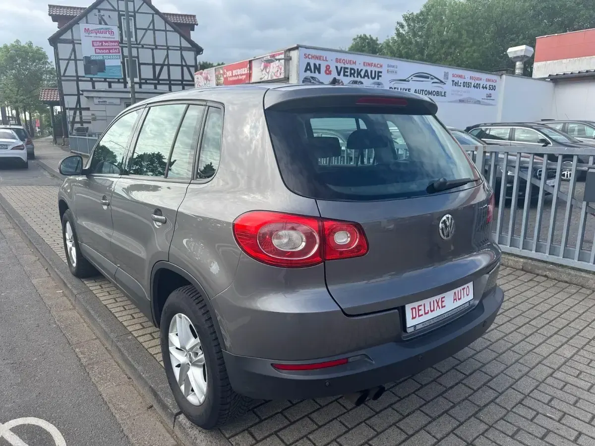 Gebraucht VW Tiguan Trendline 170 PS (125 kW) 2010 Grau SUV