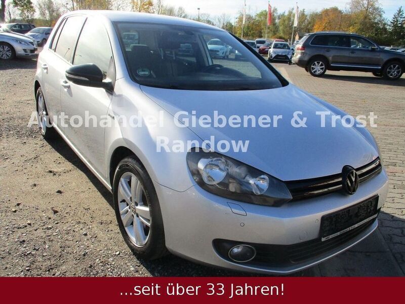 Gebraucht VW Golf VI Match 122 PS (89 kW) 2012 Silber Kleinwagen