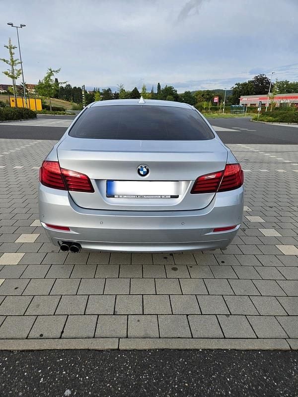 Gebraucht BMW 520 190 PS (139 kW) 2016 Silber Limousine