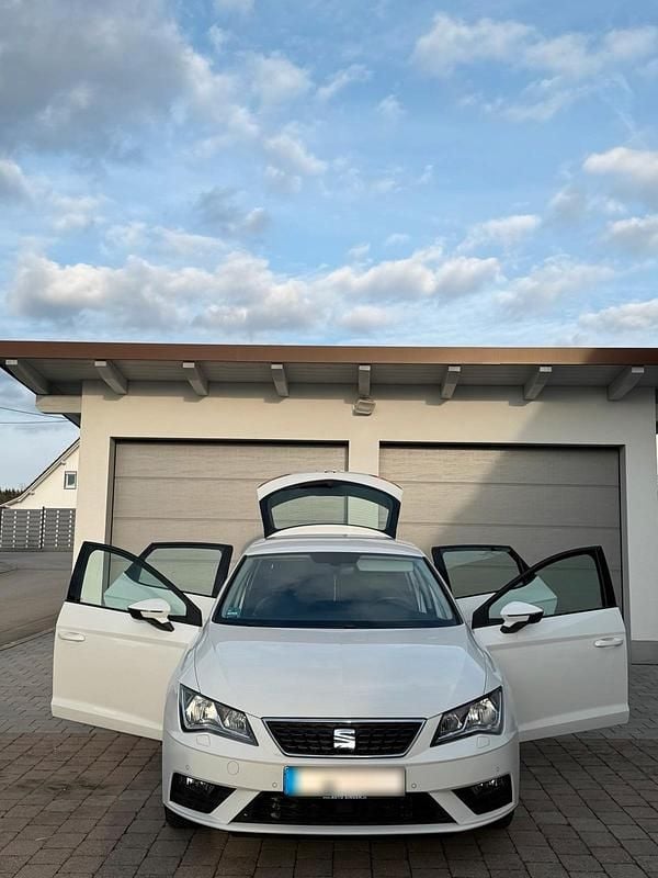 Gebraucht Seat Leon 131 PS (96 kW) 2019 Weiß Limousine