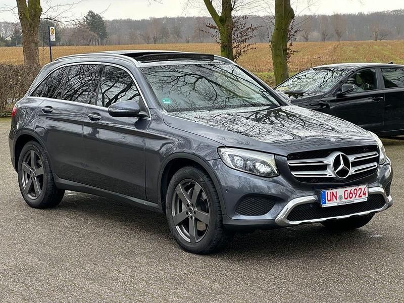 Gebraucht Mercedes GLC250 AMG line 204 PS (150 kW) 2015 Grau SUV