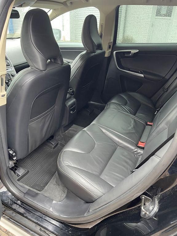 Gebraucht Volvo XC60 R-Design 215 PS (158 kW) 2012 Schwarz SUV