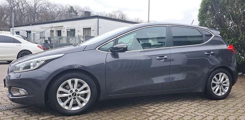 Gebraucht Kia Ceed Platinum Edition 128 PS (94 kW) 2015 Grau Kleinwagen
