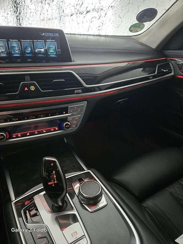 Gebraucht BMW 740L 326 PS (239 kW) 2016 Limousine