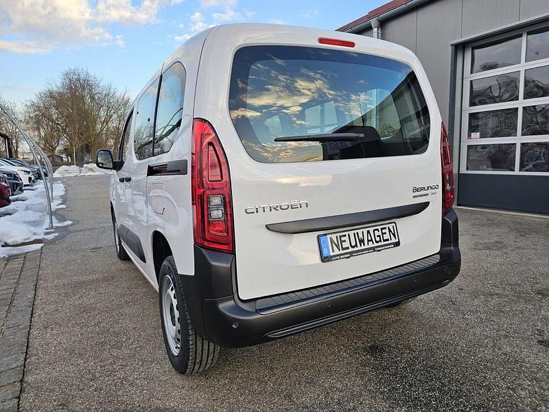 Neu Citroën Berlingo Comfort 102 PS (75 kW) 2025 Weiß Van / Kleinbus