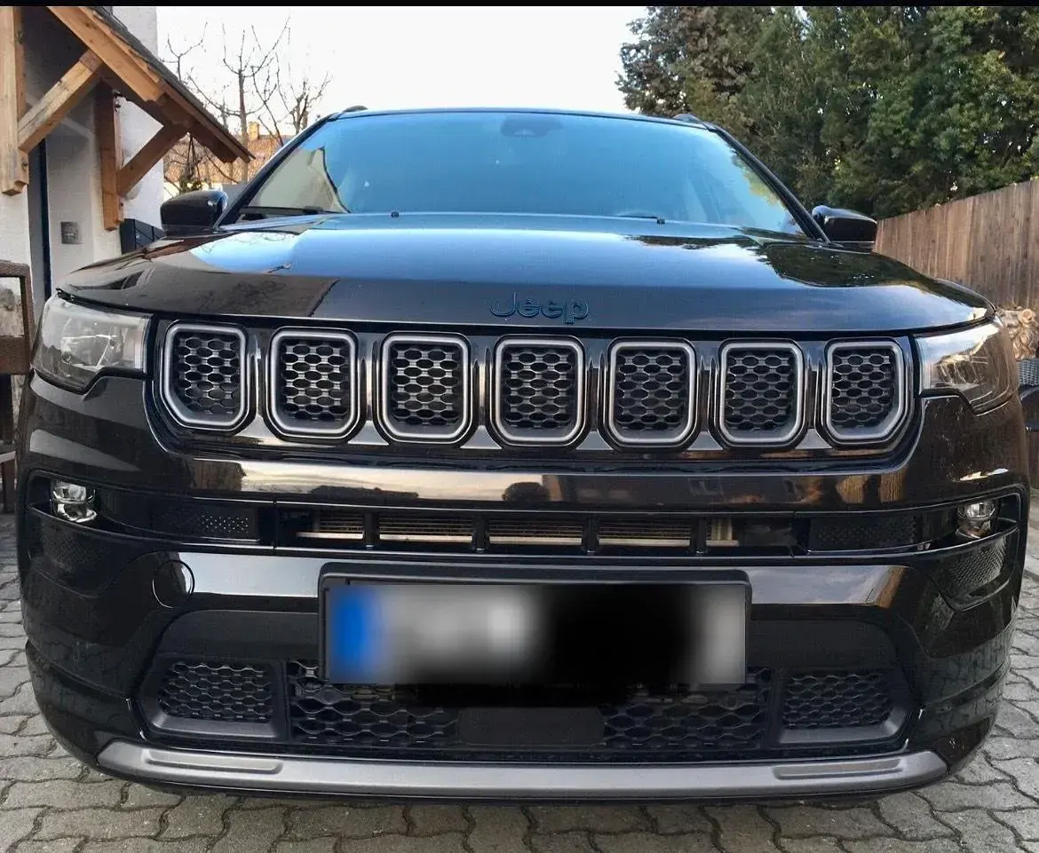 Gebraucht Jeep Compass 241 PS (177 kW) 2022 Schwarz SUV
