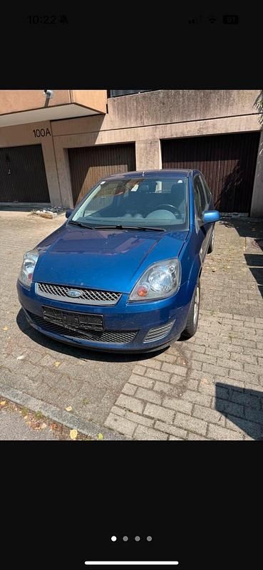 Blau Gebraucht 2008 Ford Fiesta Kleinwagen | 700 € (Superpreis) - Bild 1/3