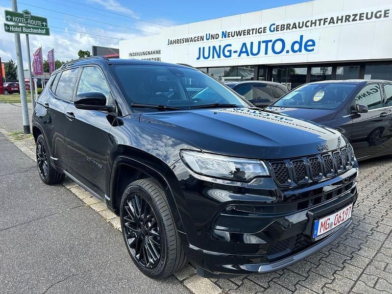 Schwarz Gebraucht 2024 Jeep Compass Altitude SUV | 26.990 € (Superpreis) - Bild 1/4
