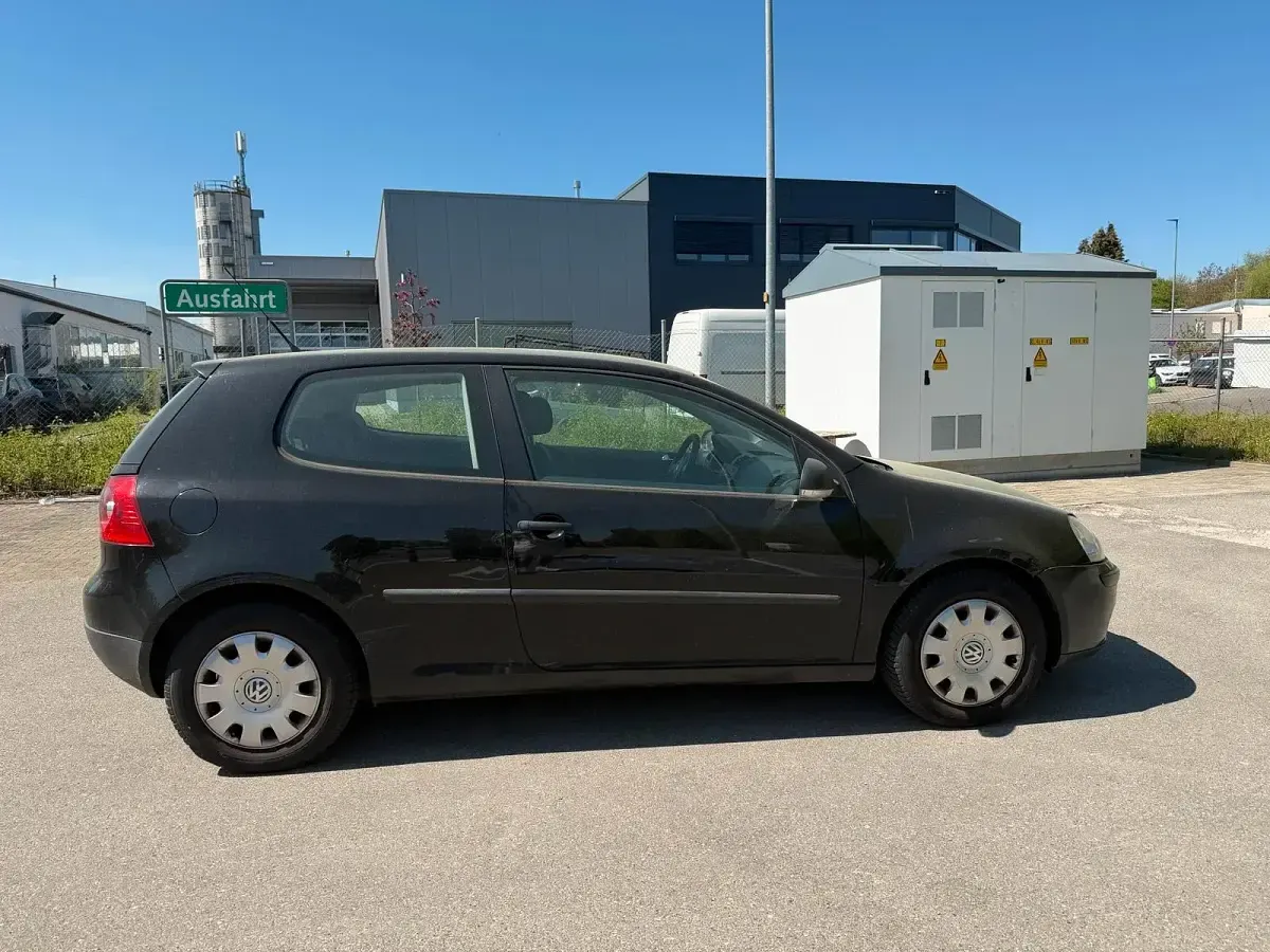 Usata VW Golf IV 80 CV (58 kW) 2006 Nero Utilitaria
