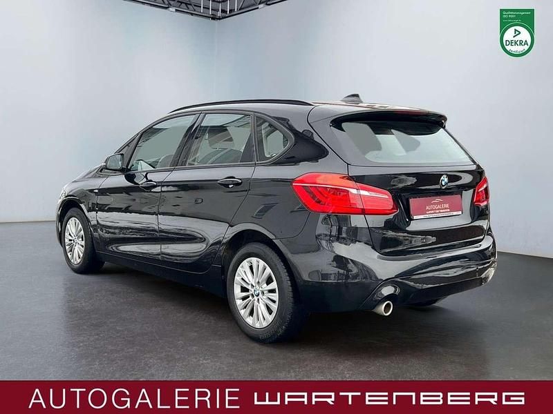 Gebraucht BMW 218 Advantage 140 PS (102 kW) 2020 Blacksapphire metallic Van / Kleinbus