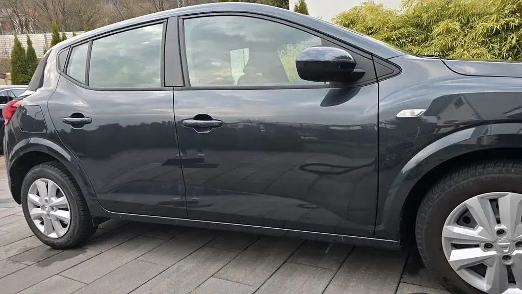 Gebraucht Dacia Sandero Essentiel 67 PS (49 kW) 2022 Grau Limousine