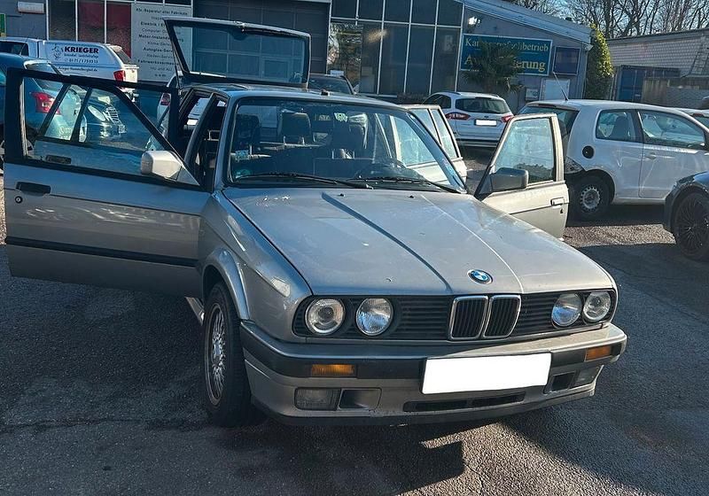 Gebraucht BMW 325 170 PS (125 kW) 1988 Silber Kombi