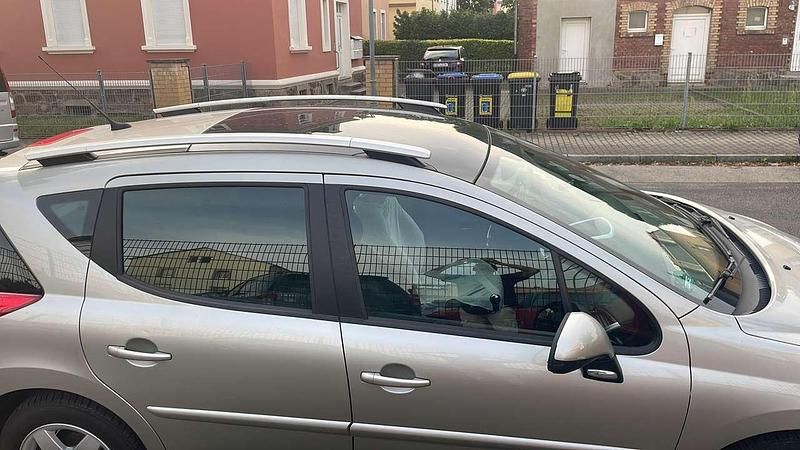 Gebraucht Peugeot 207 95 PS (69 kW) 2008 Limousine