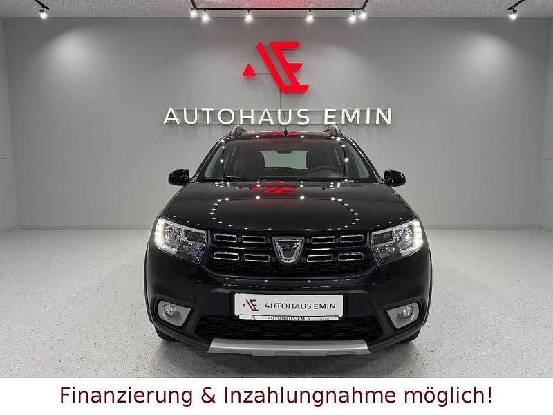 Gebraucht Dacia Sandero Celebration 95 PS (69 kW) 2020 Schwarz Limousine