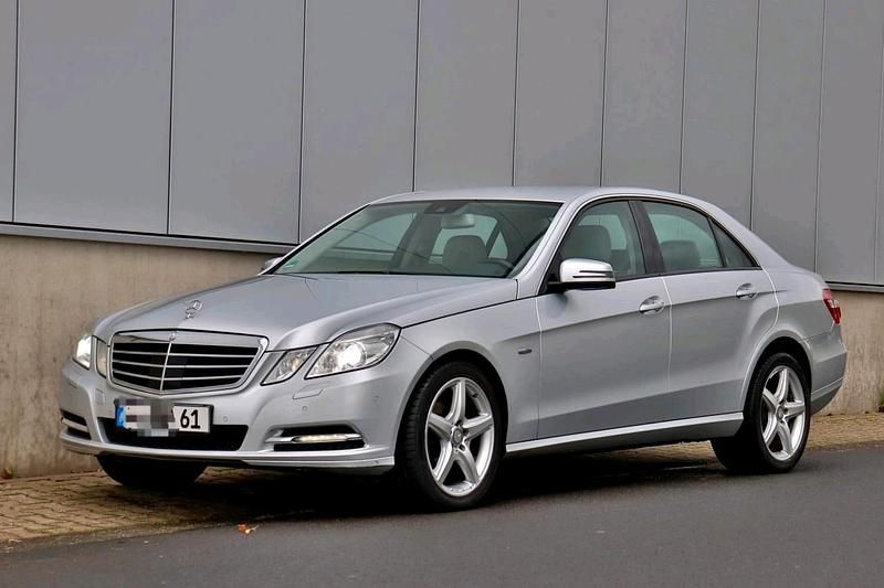 Gebraucht Mercedes E220 170 PS (125 kW) 2010 Limousine