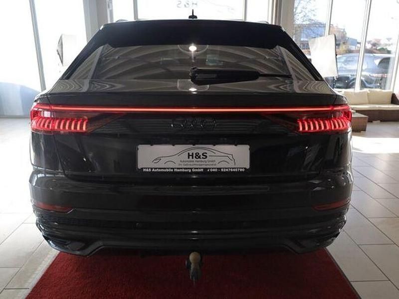 Gebraucht Audi Q8 S-Line 286 PS (210 kW) 2019 Tiefschwarz SUV