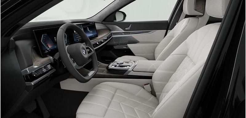 Gebraucht BMW 740 Executive 299 PS (219 kW) 2025 Schwarz Limousine