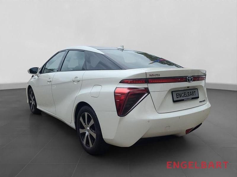 Gebraucht Toyota Mirai Basis 154 PS (113 kW) 2019 Weiß Limousine