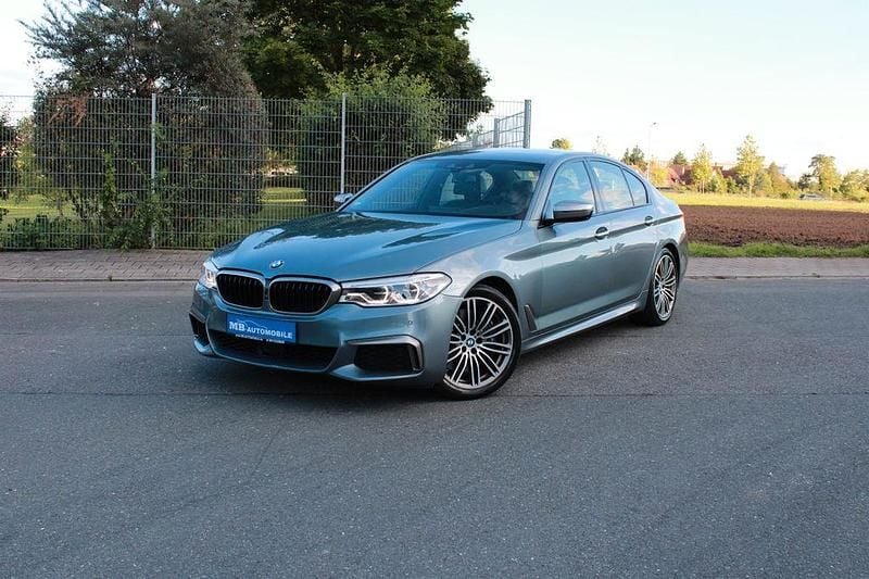 Blau Gebraucht 2017 BMW M550 Performance Limousine | 21.950 € (Fairer Preis) - Bild 1/4