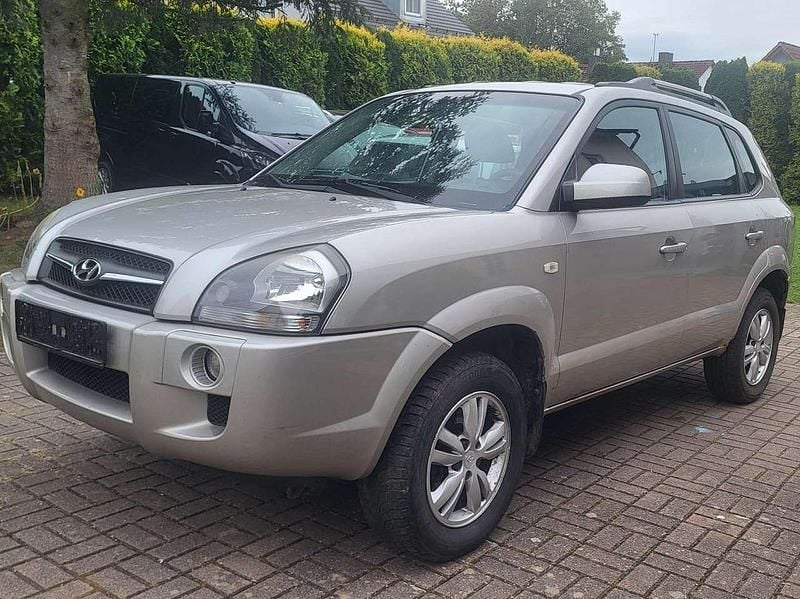 Warm silver Gebraucht 2009 Hyundai Tucson GLS SUV | 2.700 € (Guter Preis) - Bild 1/4