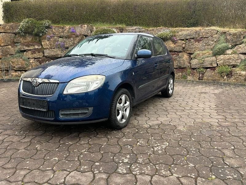 Gebraucht Skoda Fabia Style 86 PS (63 kW) 2009 Blau Limousine