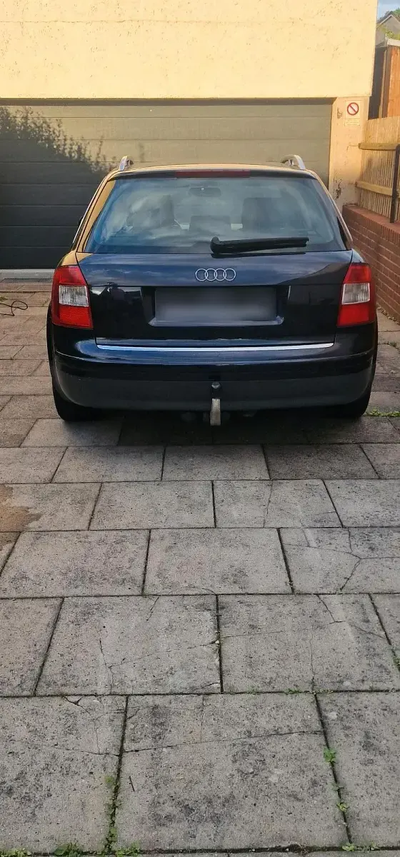 Gebraucht Audi A4 180 PS (132 kW) 2002 Blau Kombi