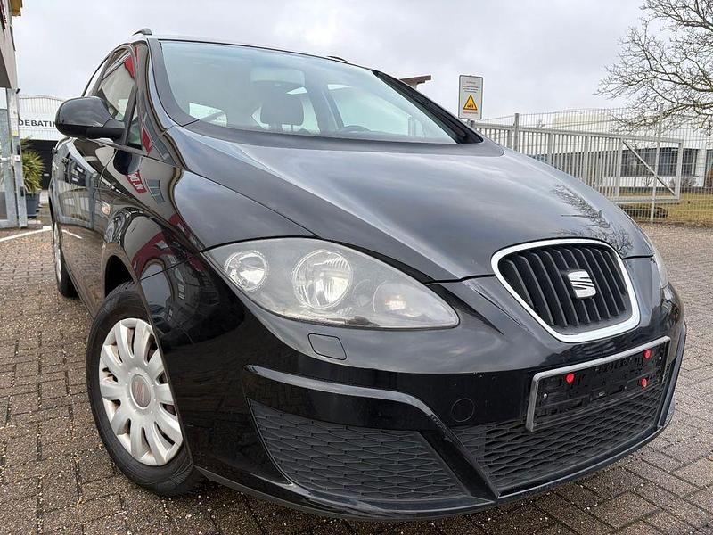 Second-hand Seat Altea XL Reference 105 CP (77 kW) 2014 Negru Monovolum