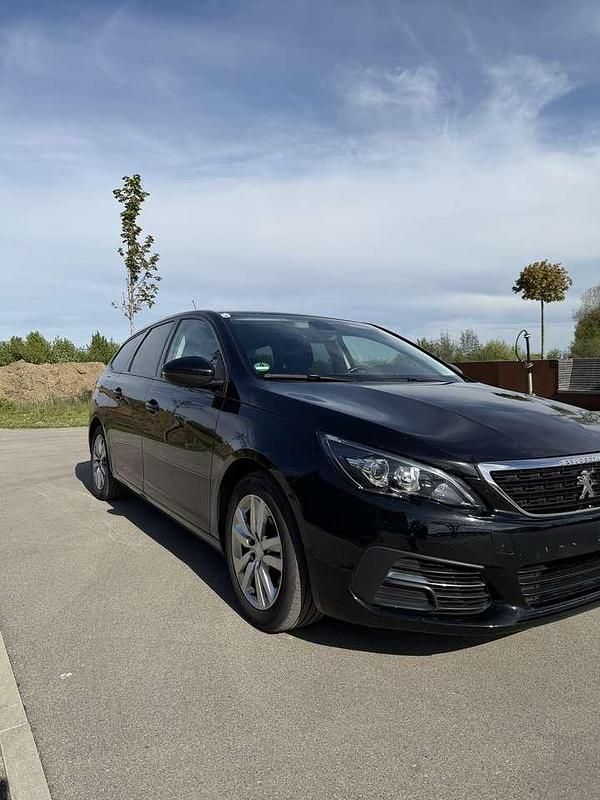Gebraucht Peugeot 308 SW Access 102 PS (75 kW) 2019 Schwarz Kombi