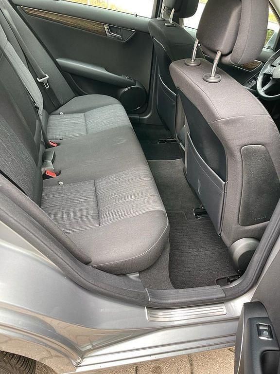 Gebraucht Mercedes C180 156 PS (114 kW) 2008 Grau Limousine