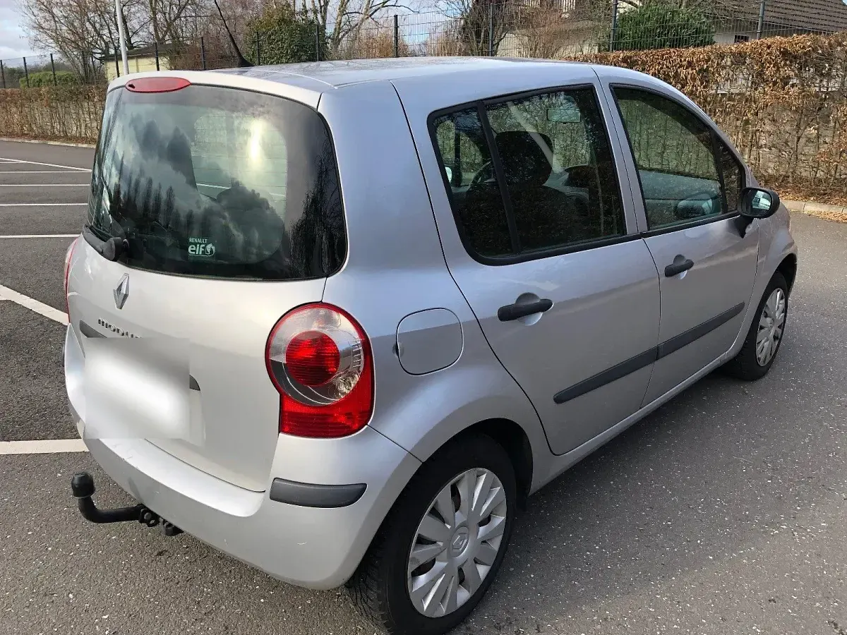 Używany Renault Modus 75 KM (55 kW) 2006 Srebrny Minivan