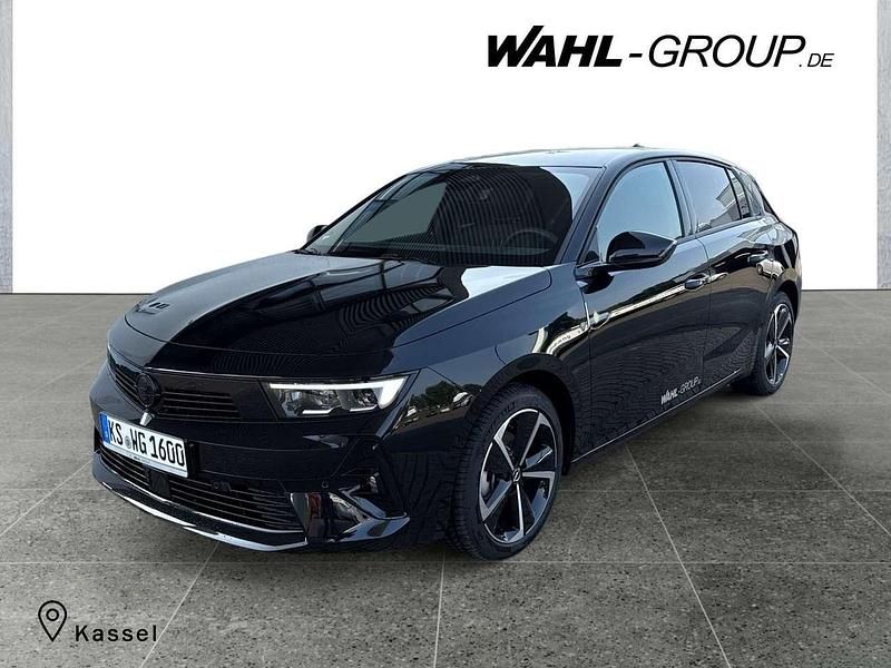 Schwarz Gebraucht 2025 Opel Astra Limousine | 31.000 € (Teuer) - Bild 1/4