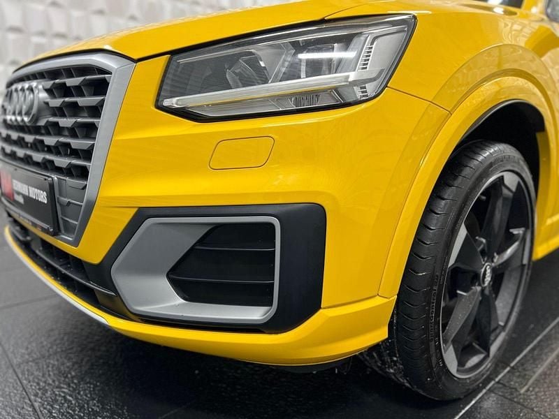 Używany Audi Q2 Sport 116 KM (85 kW) 2017 Żółty SUV